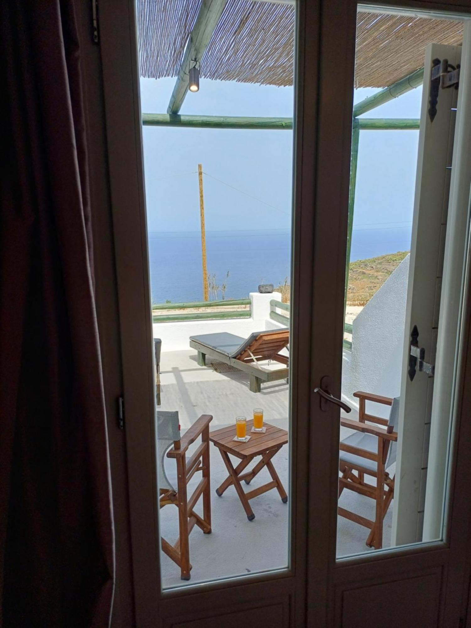 'Irene' Cycladic House With Sunrise And Sea View! Villa Foinikiá Eksteriør billede